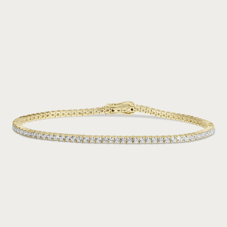 Tennis bracelet with lab gown diamonds