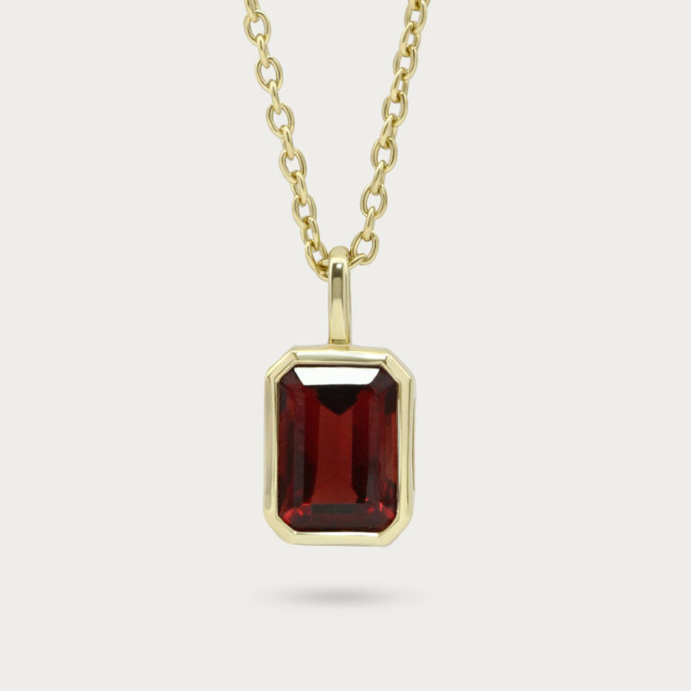 Vertical square birthstone necklace set with garnet